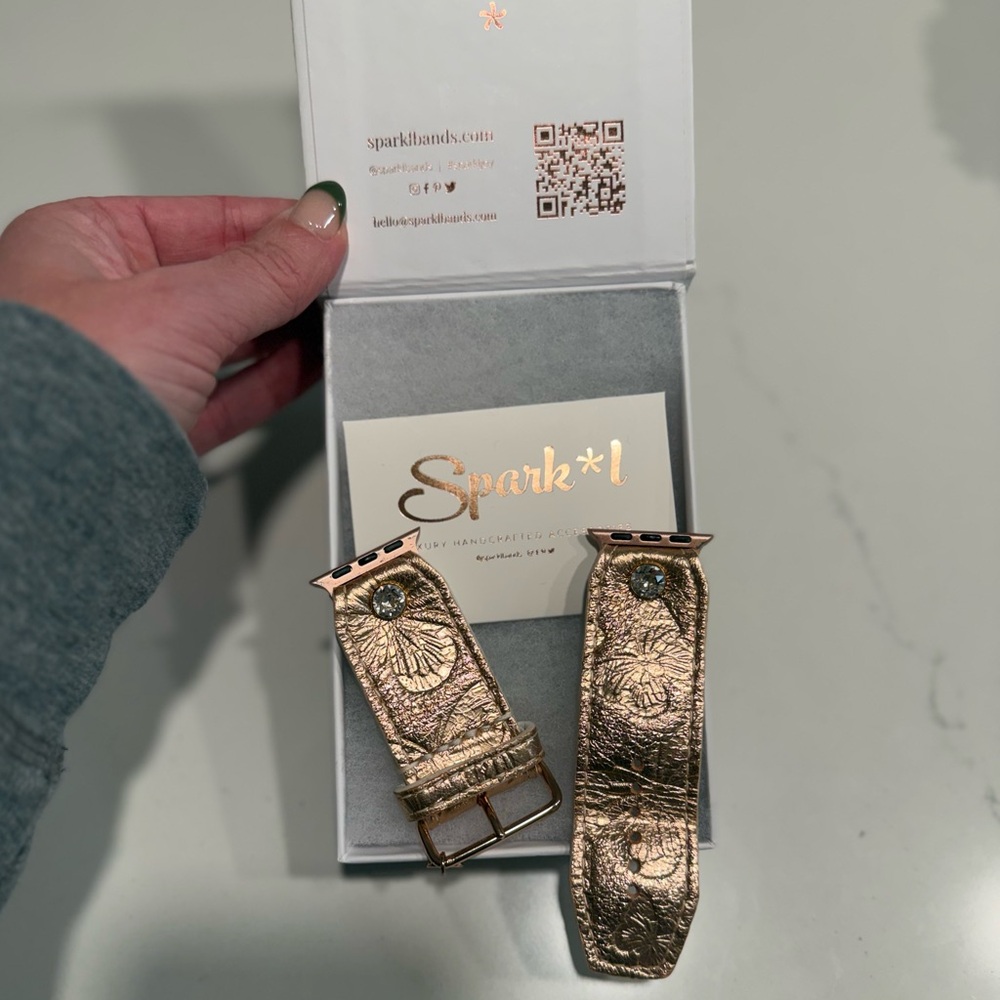 Spark*l Limited Edition Sivella Band in Luxe La Farfalla in Rose Gold